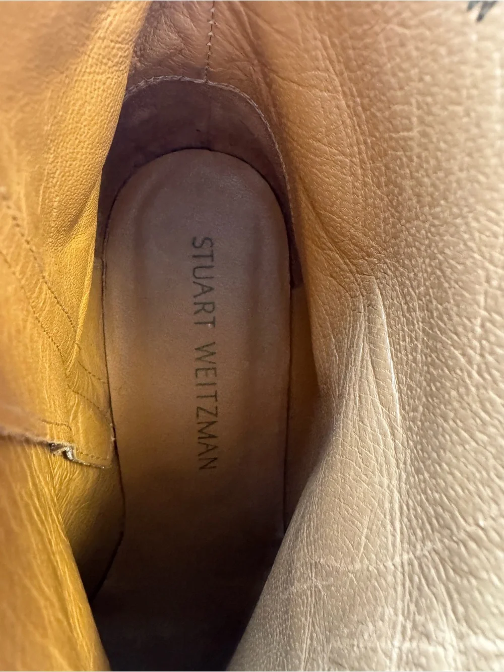 Stuart Weitzman - Picture 10 of 12